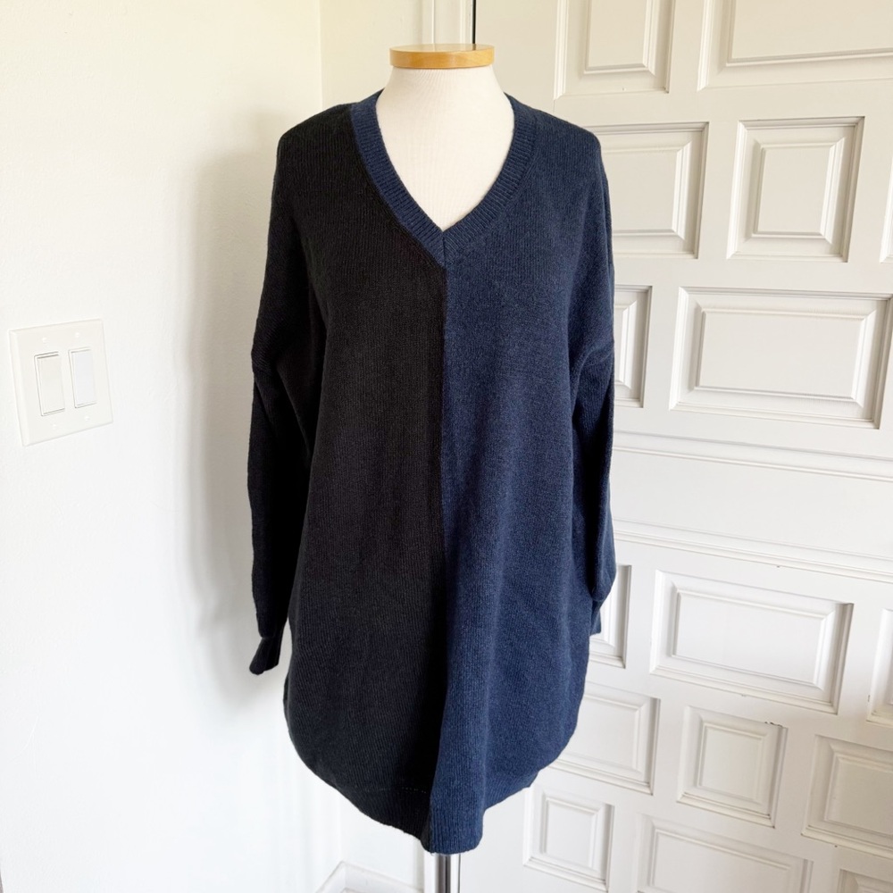 NWT Steve Madden Sweater Dress Black Navy Blue Colorblock V-Neck Large
